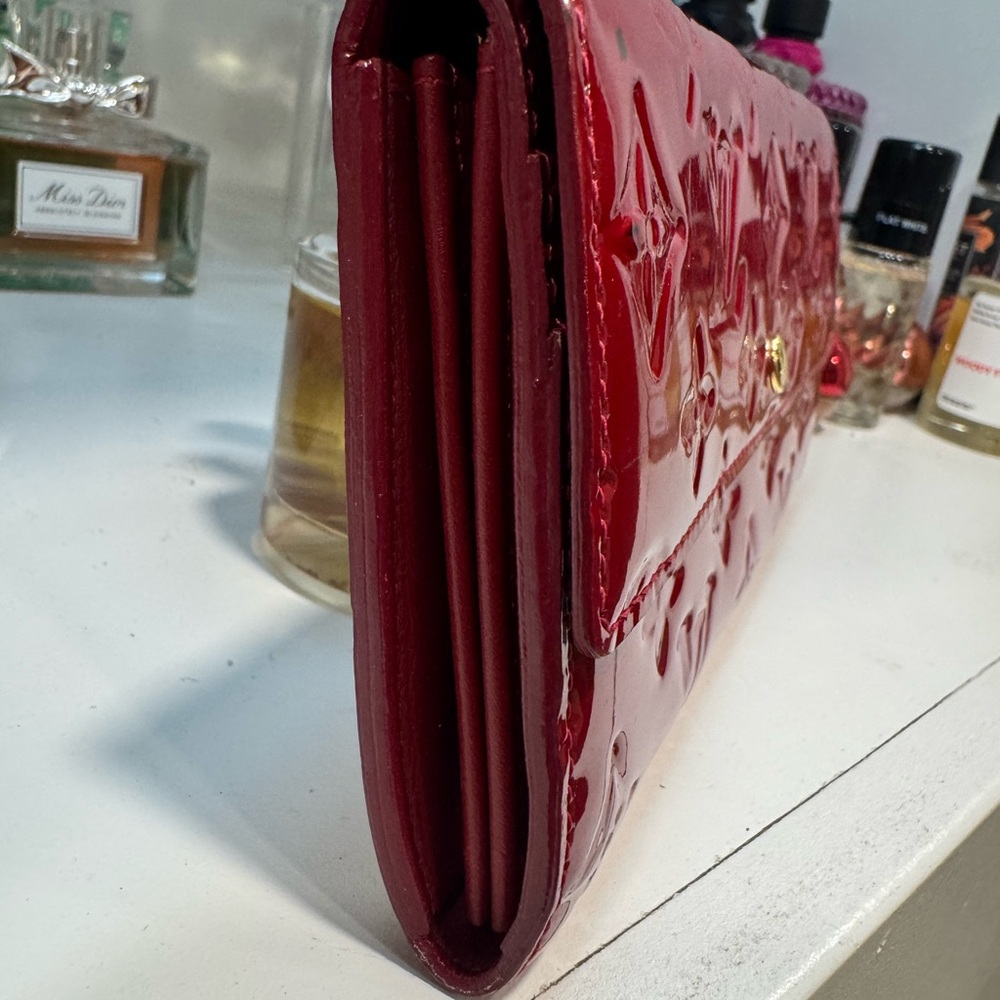 ❌SOLD Louis Vuitton Monogram Sarah Vernis Wallet - Picture 6 of 9